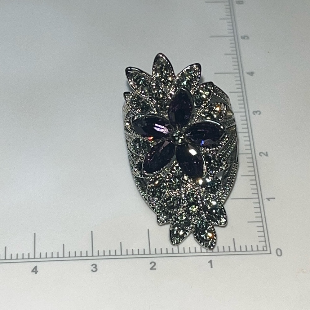 Purple Crystal Floral Statement Cocktail Ring Size ~6.5 Non-Magnetic Silver Tone